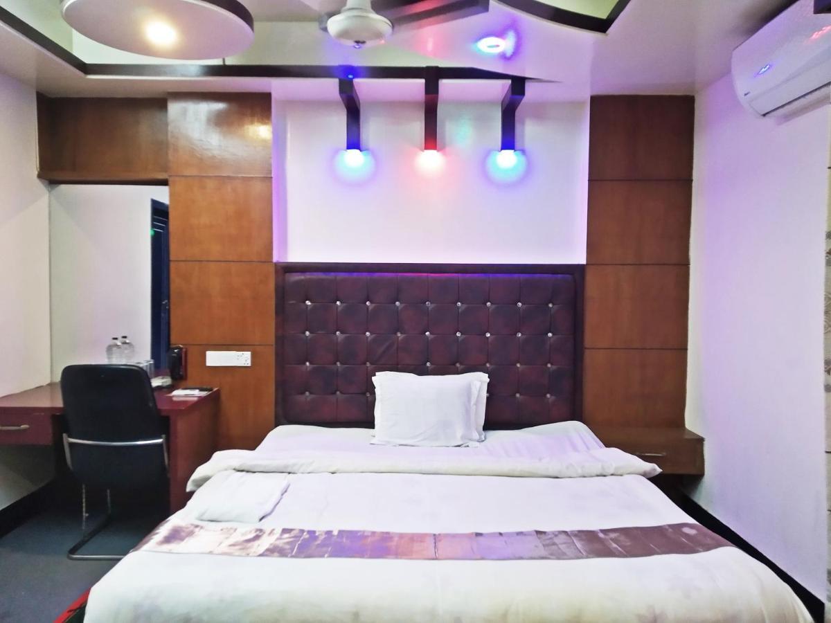 Hotel Blue Bird Dacca Exterior foto