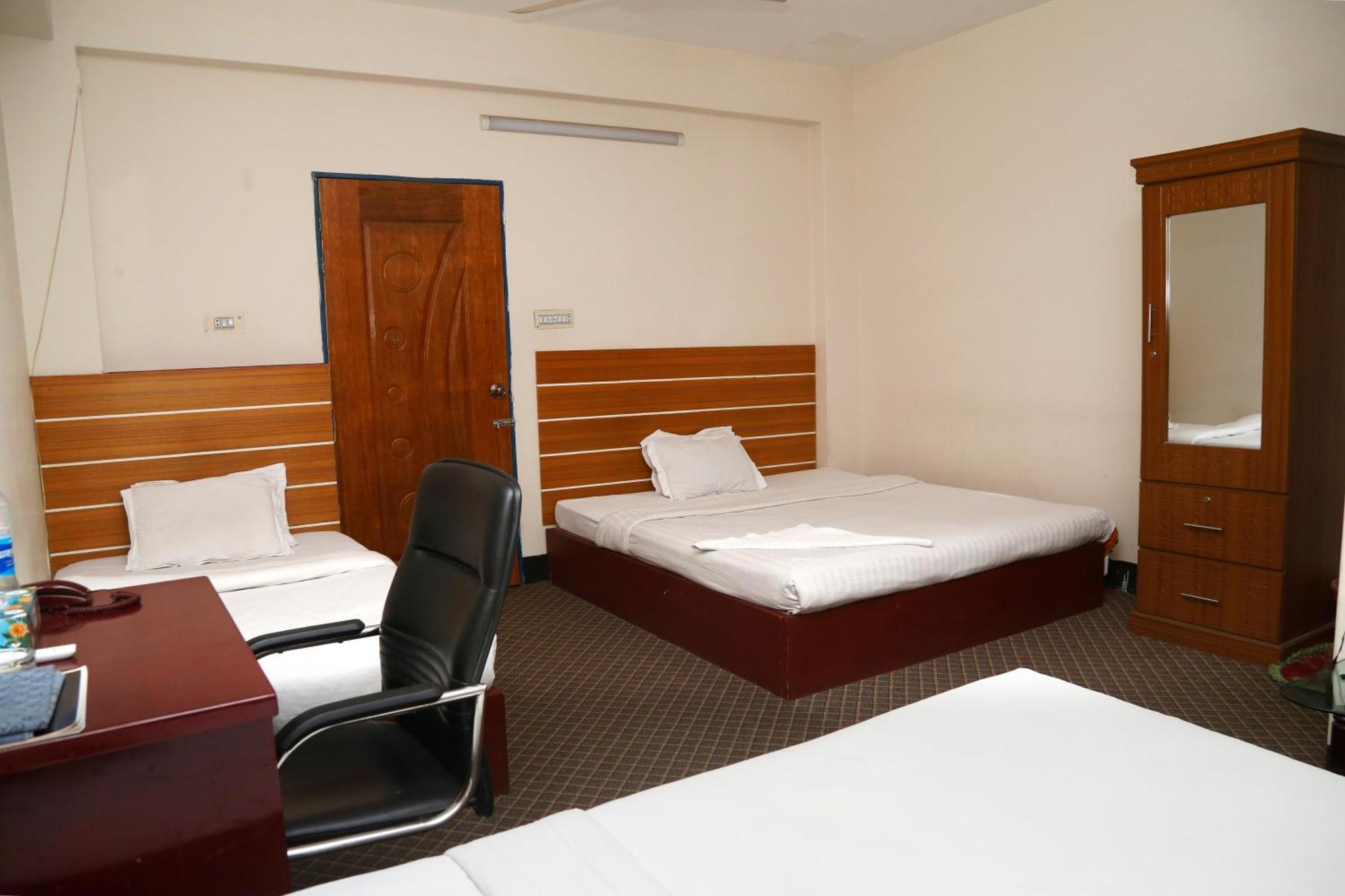 Hotel Blue Bird Dacca Exterior foto